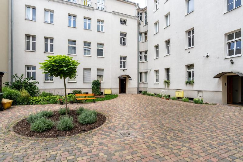 Bright and Cosy Apartments in Poznań by Noclegi Renters - image 28