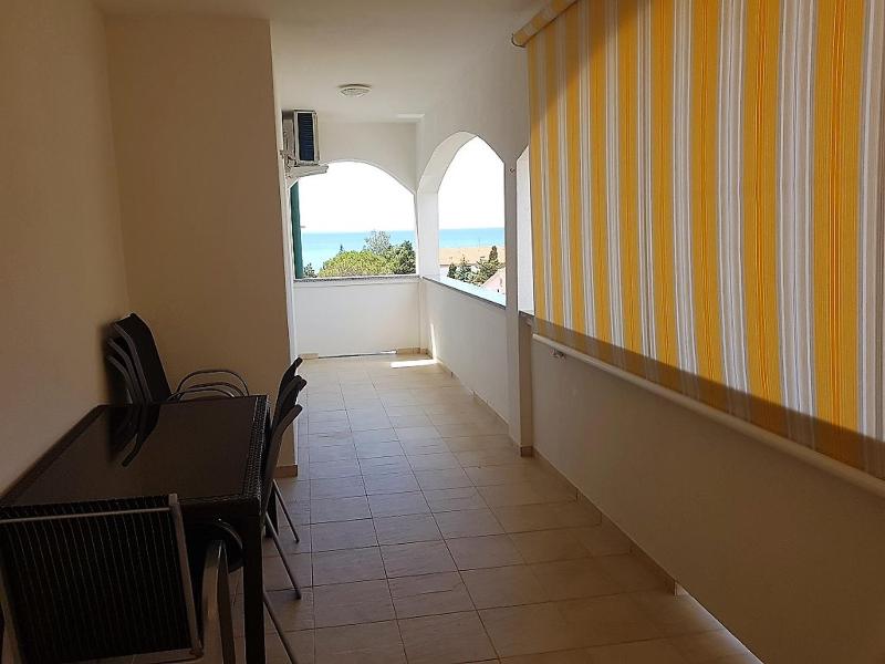 Apartment Oasis - Novalja - image 3