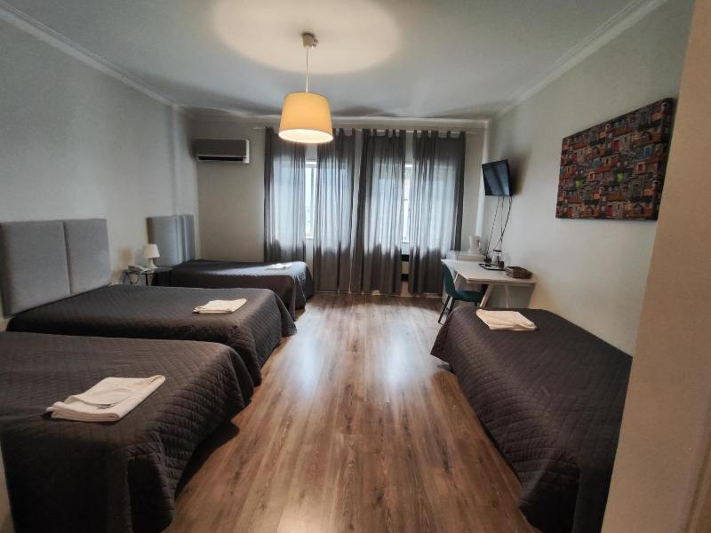 Quadruple Room image 1
