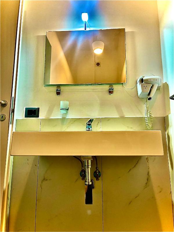 Double or Twin Room with Bathroom image 2