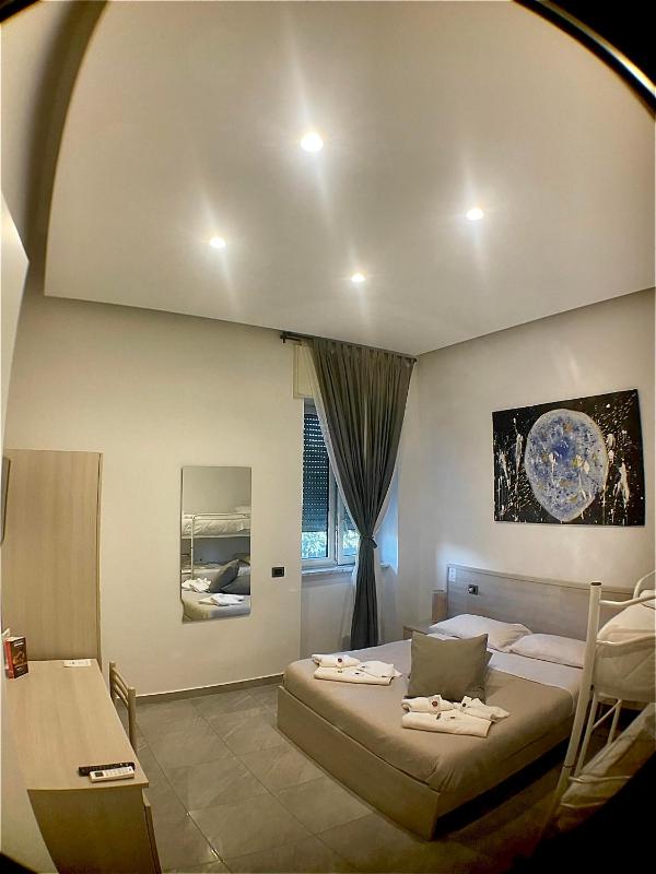 King Room image 1