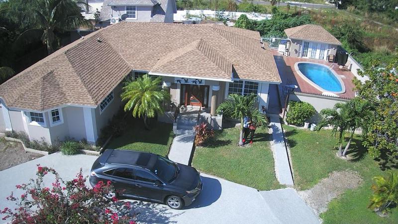 Cocoplum Rest N Hideaway #2 - image 3