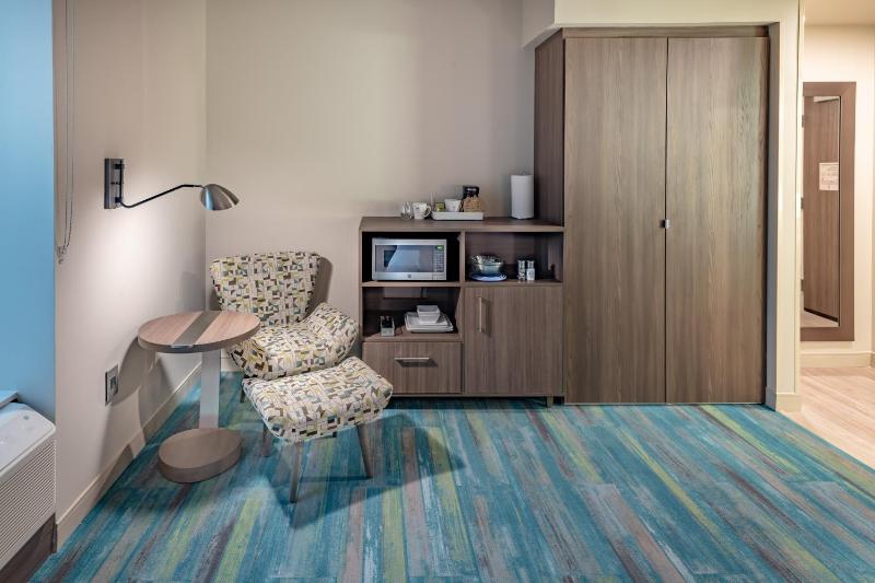 Element by Marriott Dallas Downtown East - image 10