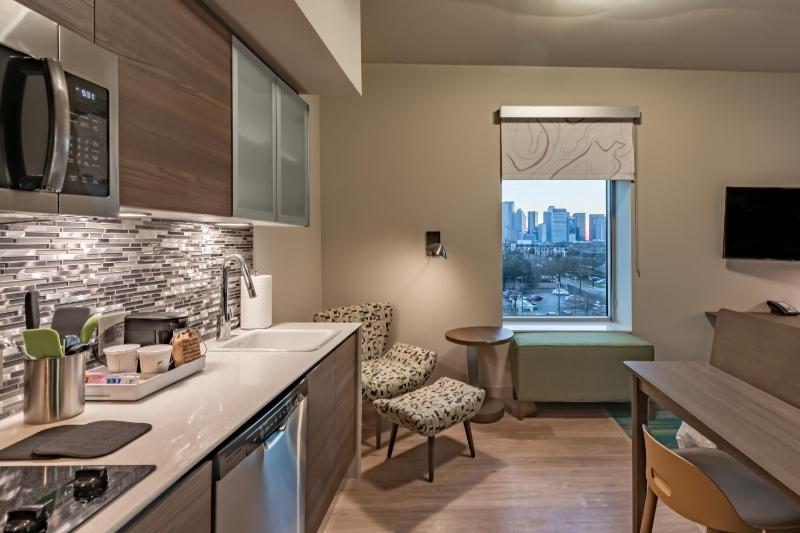 Element by Marriott Dallas Downtown East - image 7