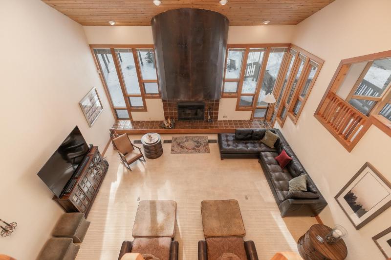 Grand Antler Lodge: Spacious Updated Sleeps 16 - image 20