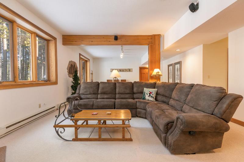 Grand Antler Lodge: Spacious Updated Sleeps 16 - image 26
