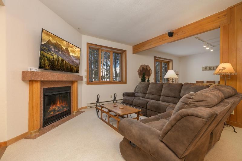 Grand Antler Lodge: Spacious Updated Sleeps 16 - image 43