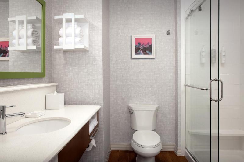 King Room - Non-Smoking image 4