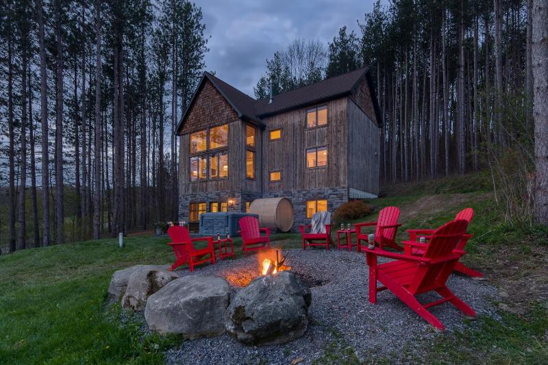 Chalet image 1