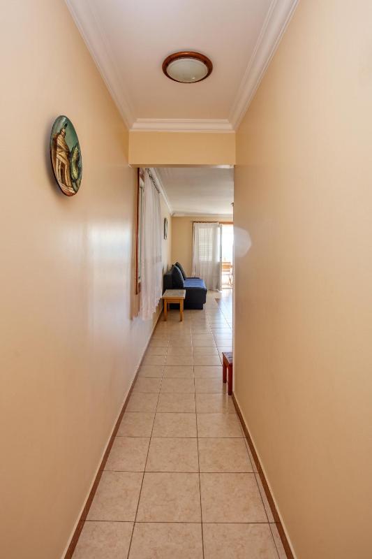 One-Bedroom Apartment with Terrace and Sea View image 2