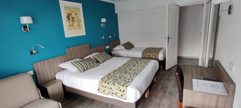 Triple Room with Sea View image 4