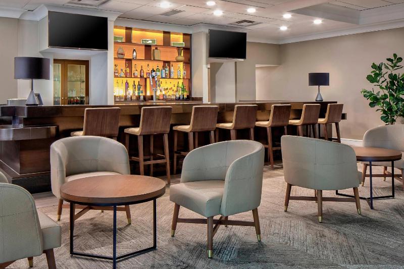 Sheraton Suites Market Center Dallas - image 6