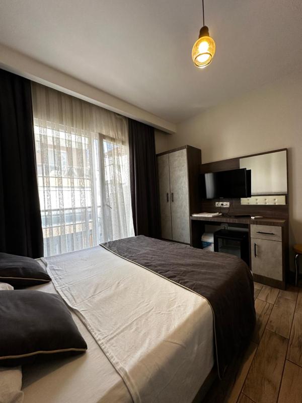 Standard Triple Room image 4
