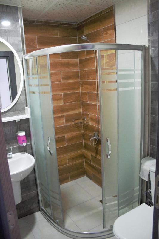 Standard Single Room image 2