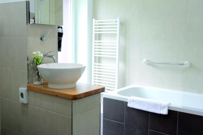 Comfort Triple Room image 4