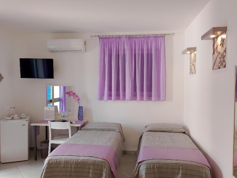 Comfort Quadruple Room image 3