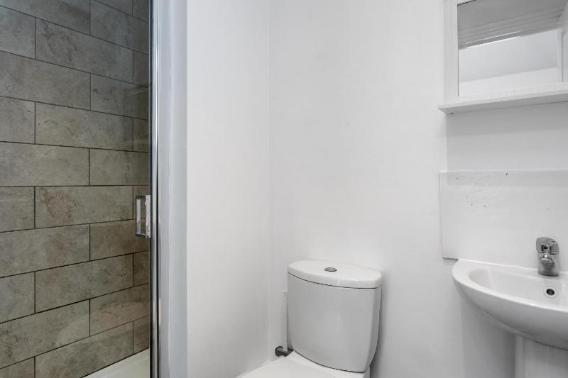 Stylish Self-Contained Annex near City Centre - image 6