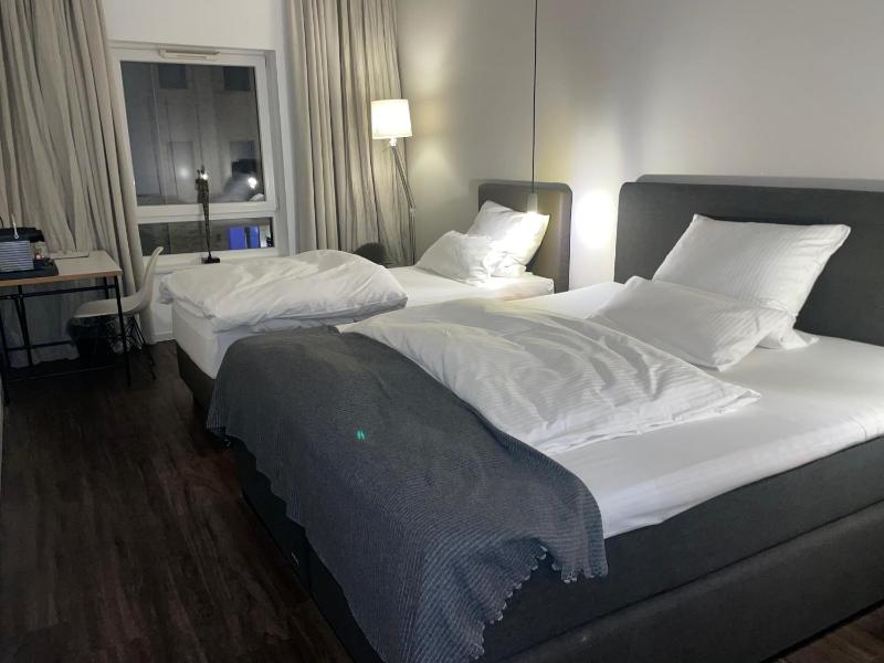 Standard Twin Room image 1