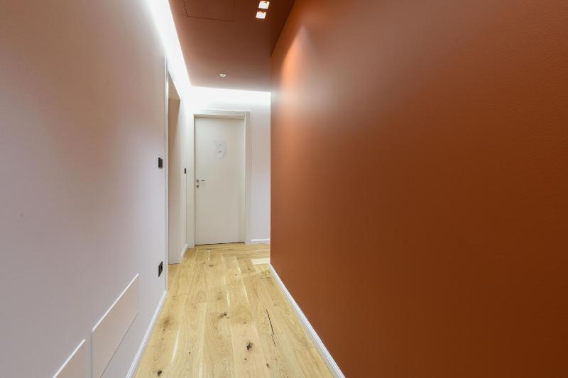 Deluxe Double Room with Balcony image 3