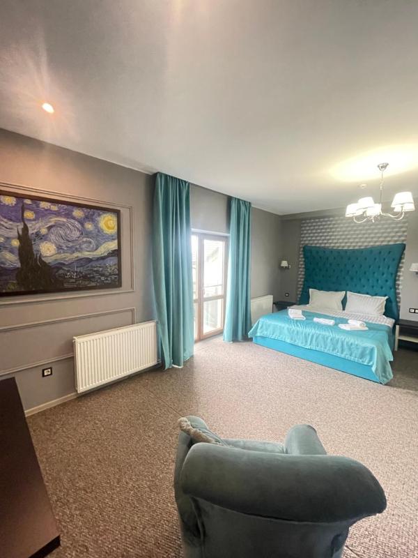 Double Room with Terrace image 4