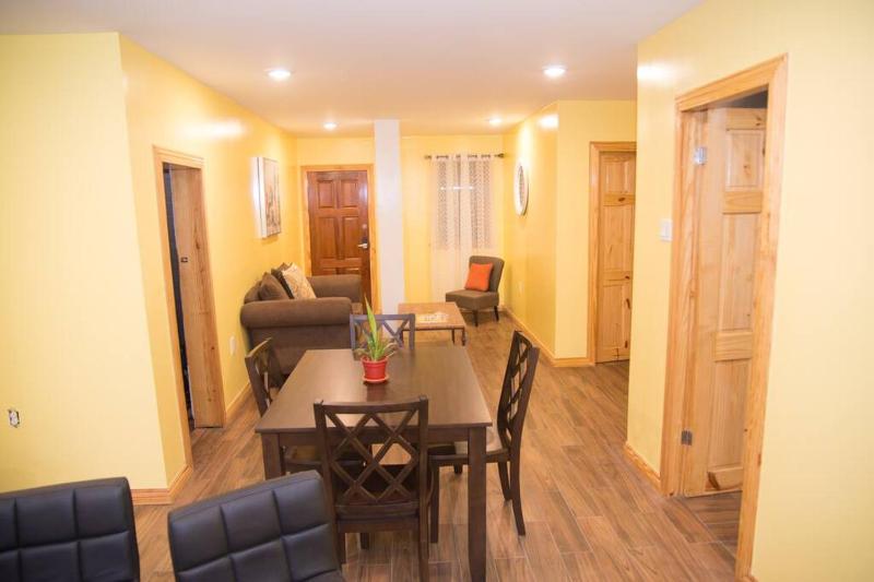 Downstairs 2 Bedroom Avalon Regia Apartment - image 11