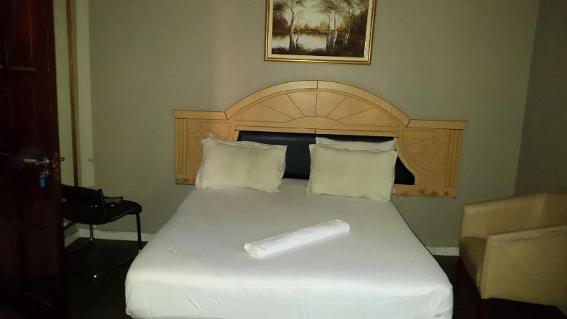 Legacy Guest Lodge - image 13