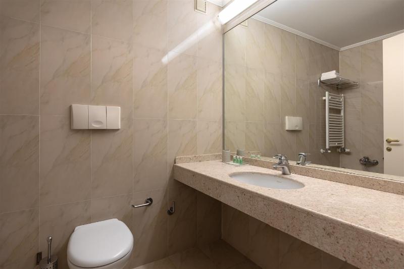 Double Room image 1