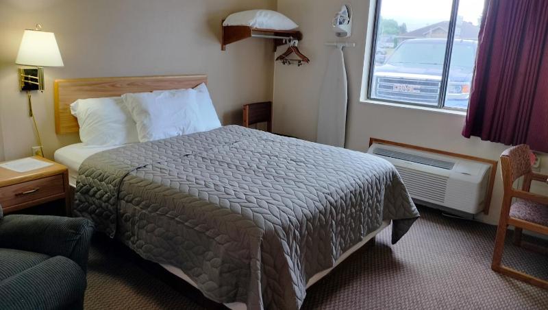 Queen Room - Accessible/Non-Smoking image 1