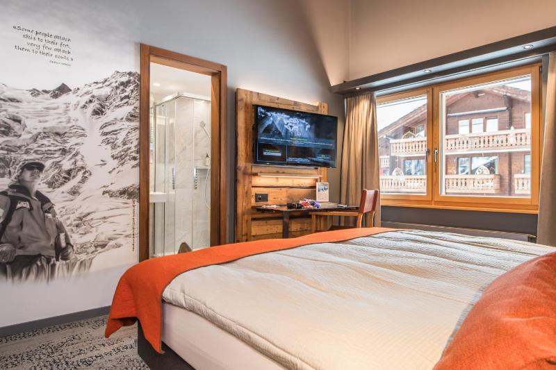 BaseCamp Hotel - image 4