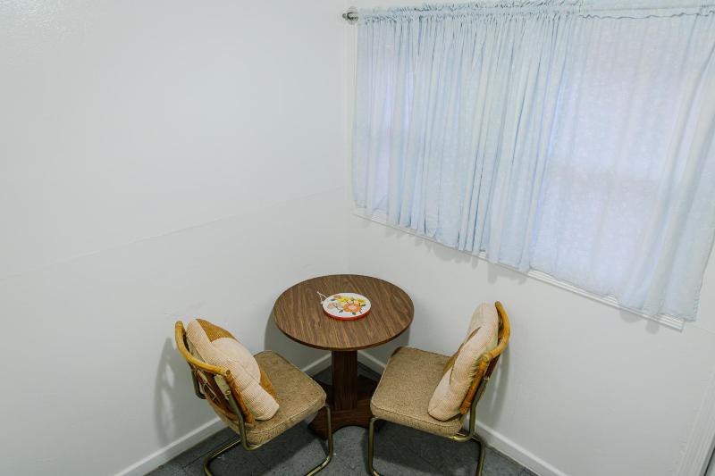 Aloha Hotel Palm Springs - image 10