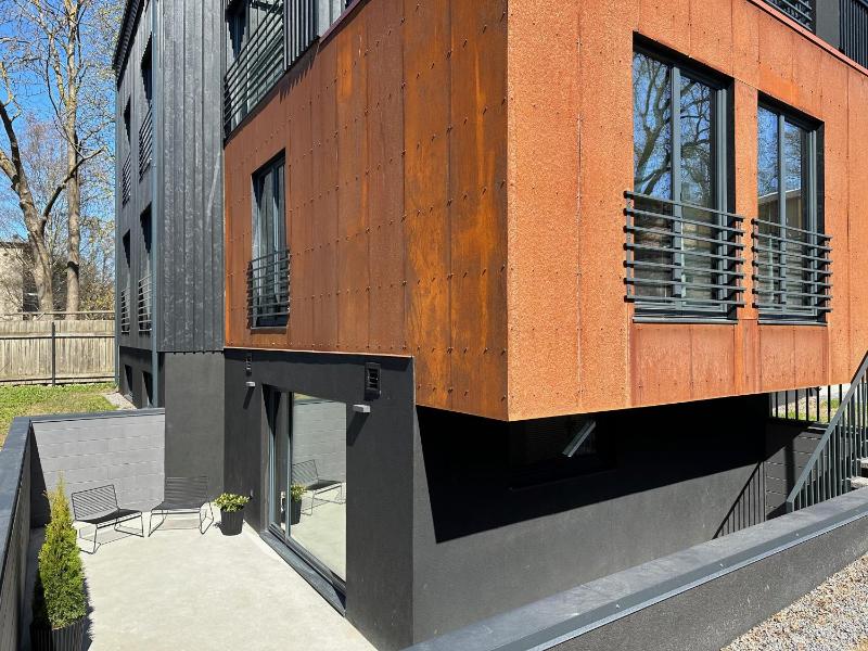Brand New Apartments with Balcony and Free Parking - image 14