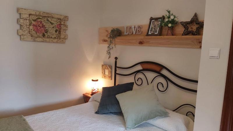 Standard Double Room image 2