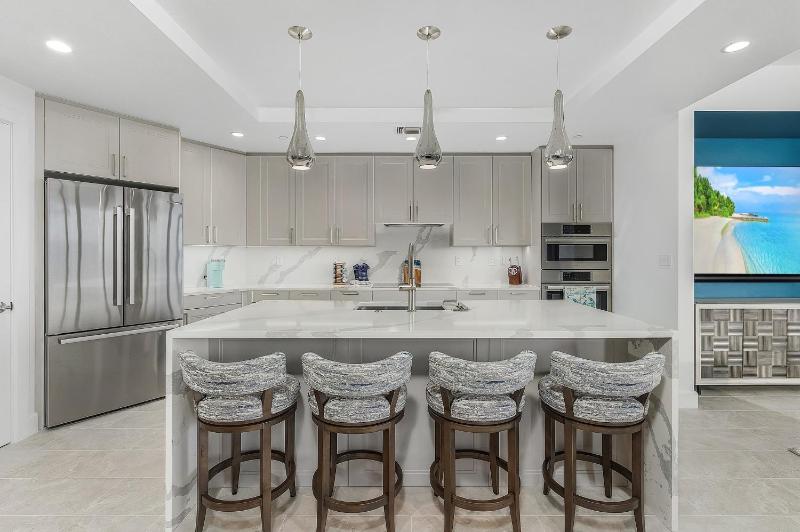 Grandview #603 - 4142 Bay Beach Ln condo - image 1