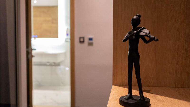 Presidential Suite image 2