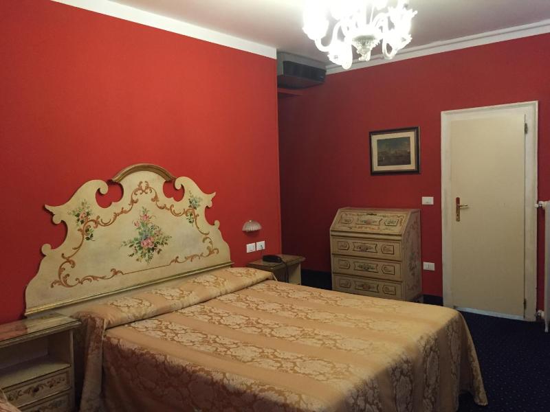 Triple Room image 3