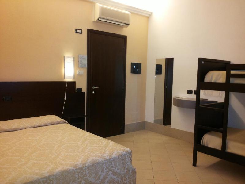 Quadruple Room image 2