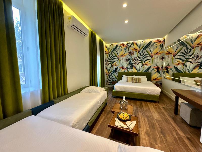 Superior Family Room image 4