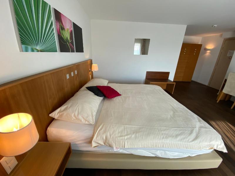 Double Room with Balcony image 1