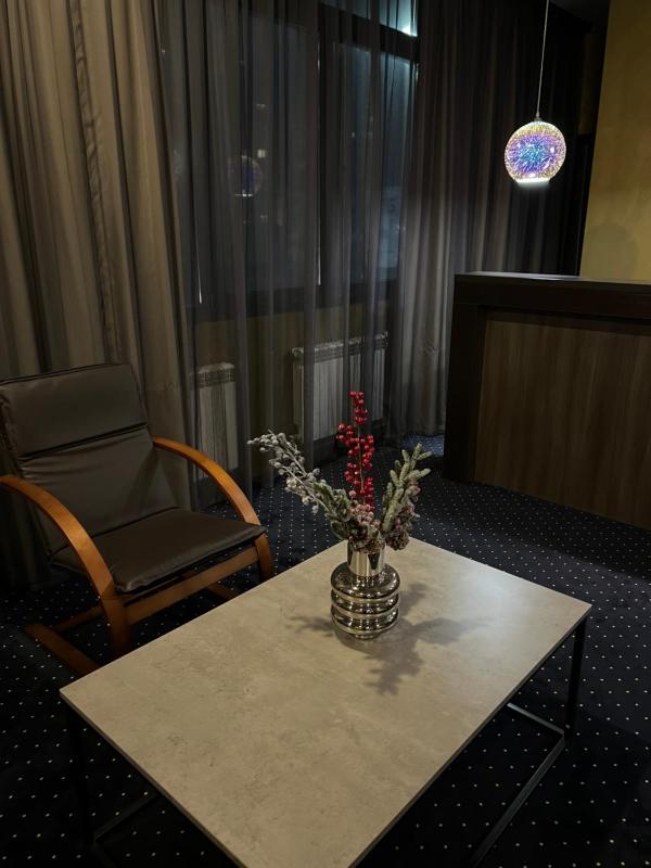 Double Room image 3