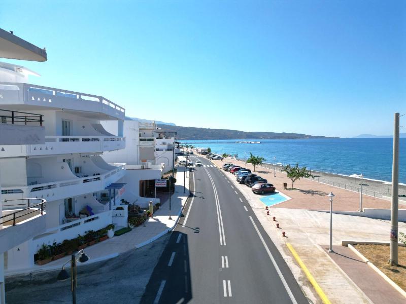 Apartment with Mountain View image 1