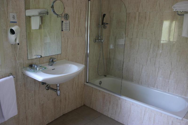 Double Room with Extra Bed (3 Adults) image 3