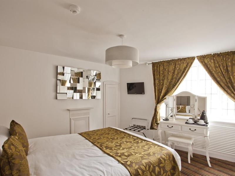 Standard King Room image 1