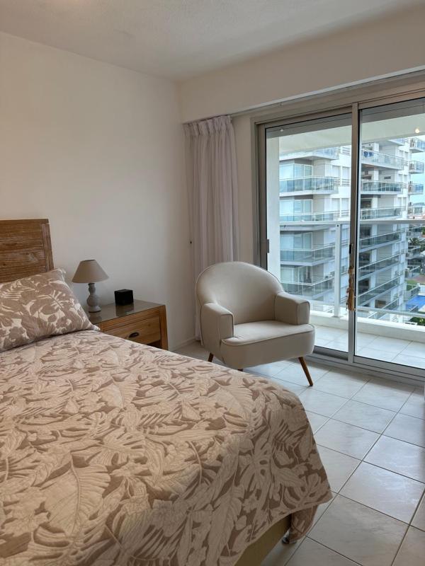 Hermoso apartamento Torre de categoría Long Beach en la mejor ubicación de Punta del Este - image 28
