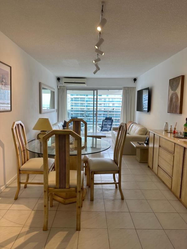 Hermoso apartamento Torre de categoría Long Beach en la mejor ubicación de Punta del Este - image 45