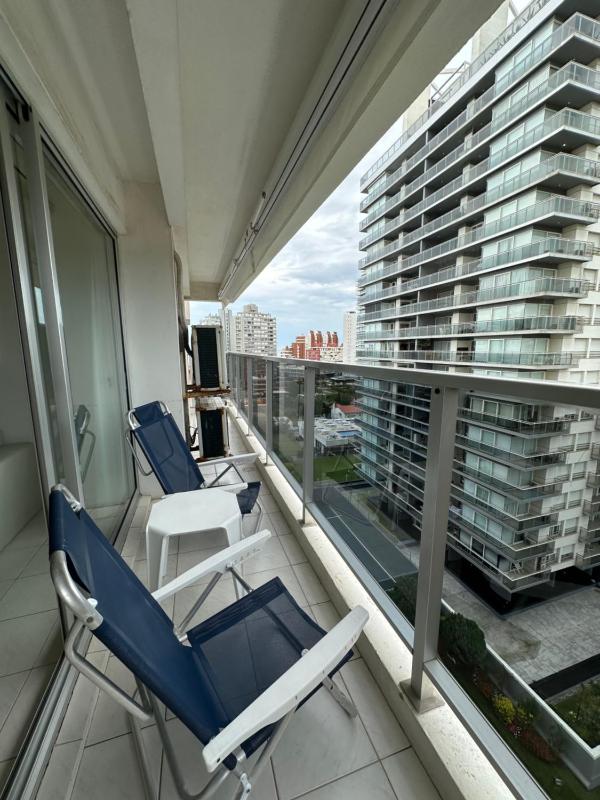 Hermoso apartamento Torre de categoría Long Beach en la mejor ubicación de Punta del Este - image 32