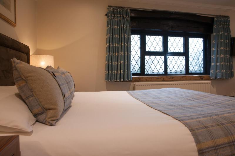 Executive Double Room image 3