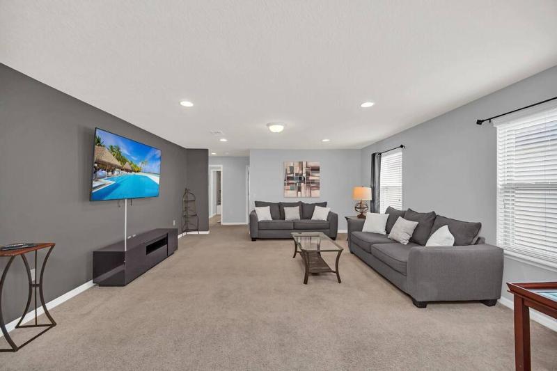 Modern Home - 6 Bedrooms With Private Pool & Spa 10 Minutes to Disney - image 28
