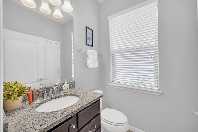 Modern Home - 6 Bedrooms With Private Pool & Spa 10 Minutes to Disney - image 21