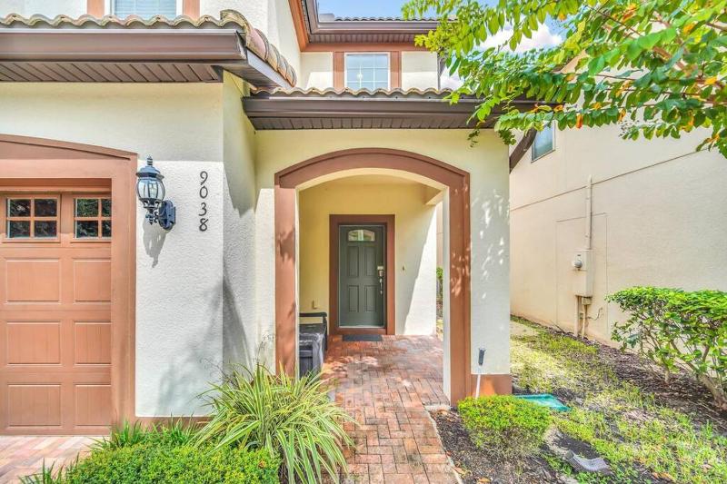 Modern Home - 6 Bedrooms With Private Pool & Spa 10 Minutes to Disney - image 18