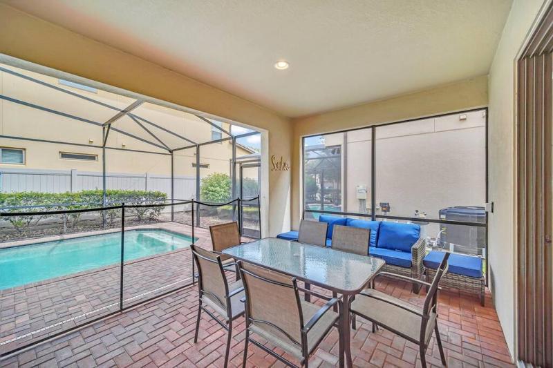 Modern Home - 6 Bedrooms With Private Pool & Spa 10 Minutes to Disney - image 41